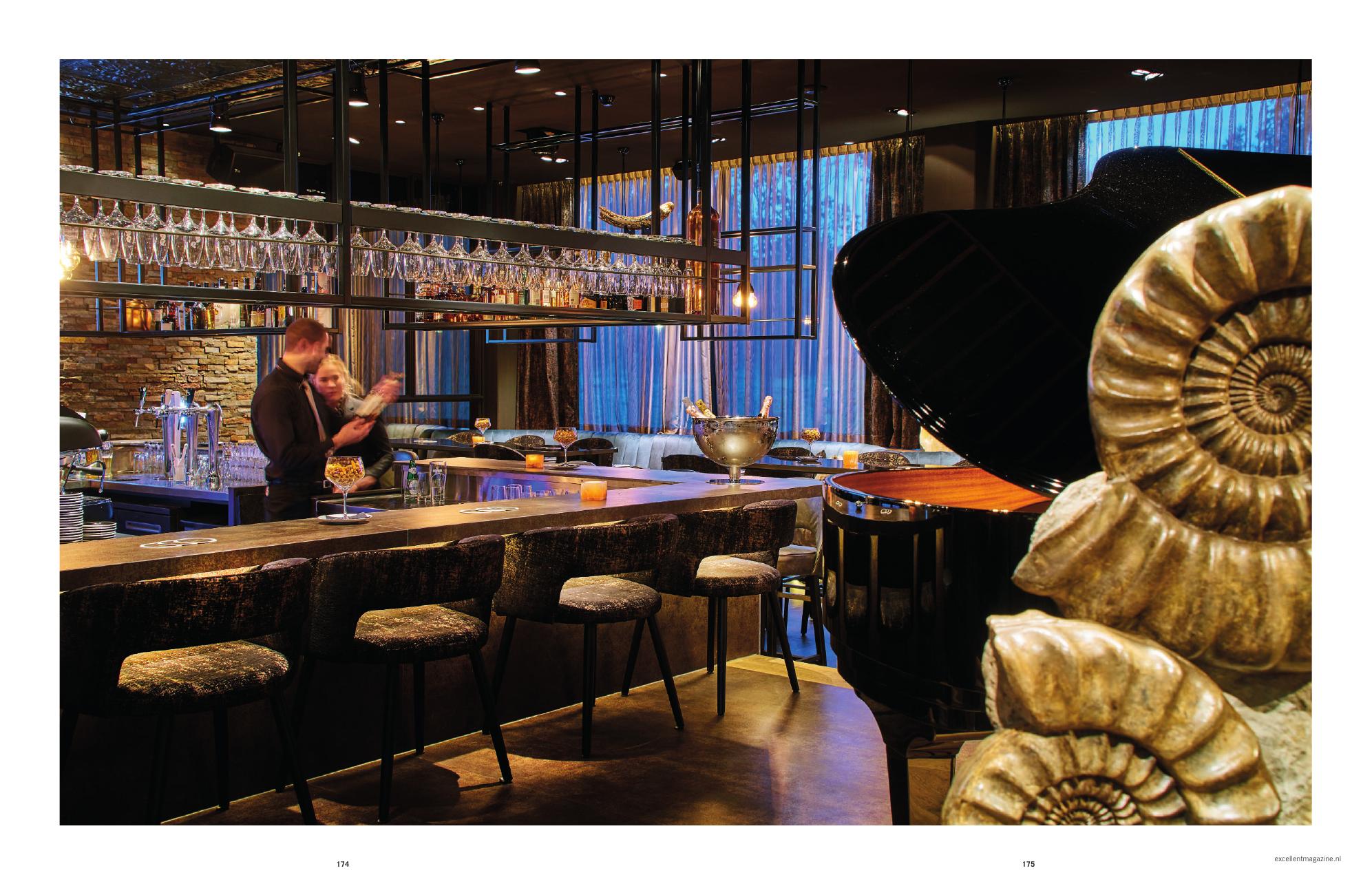 EXCELLENT Magazine spread showing the Ammonite club restaurant