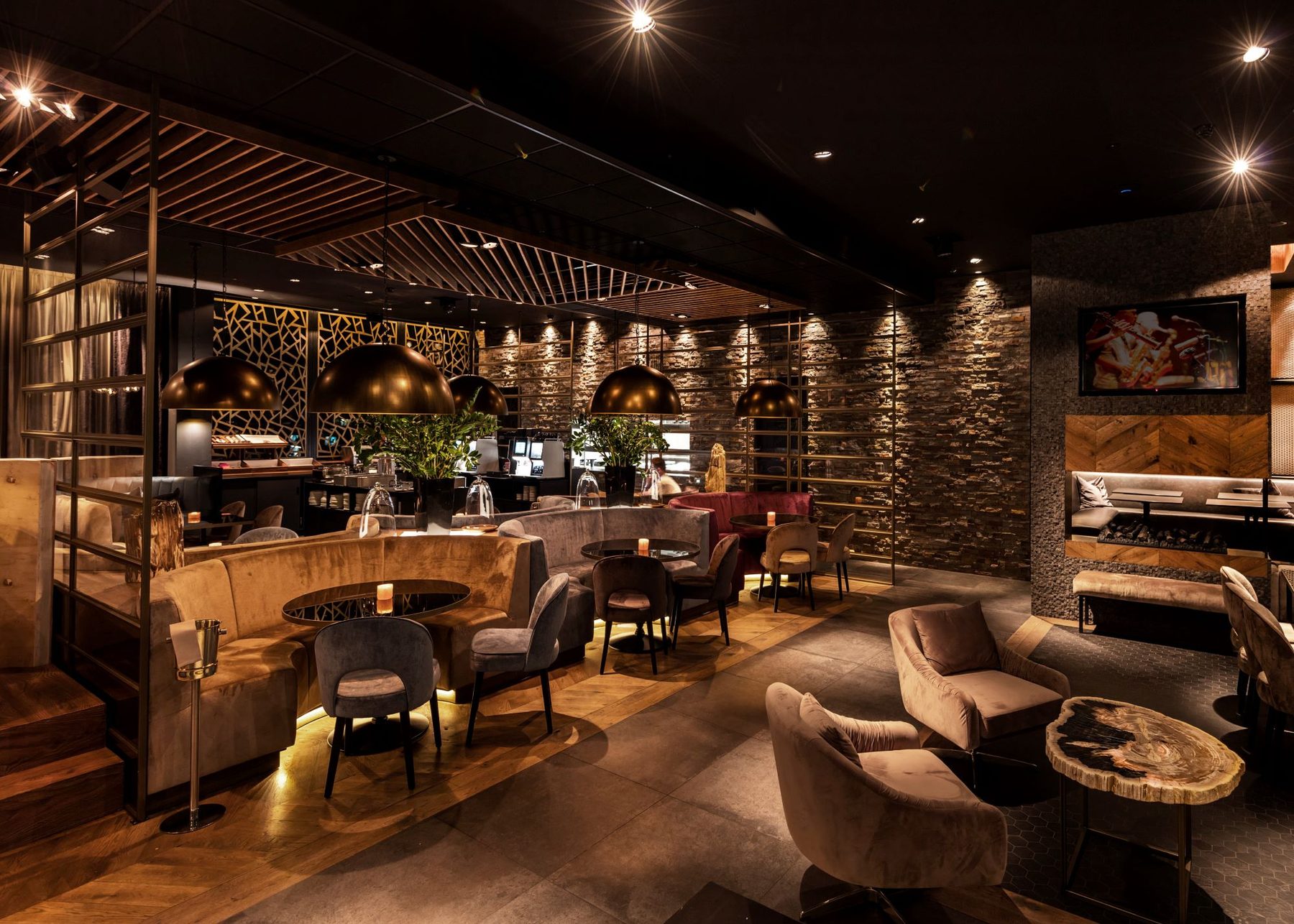Radisson Hotel Amsterdam — interior detail 2